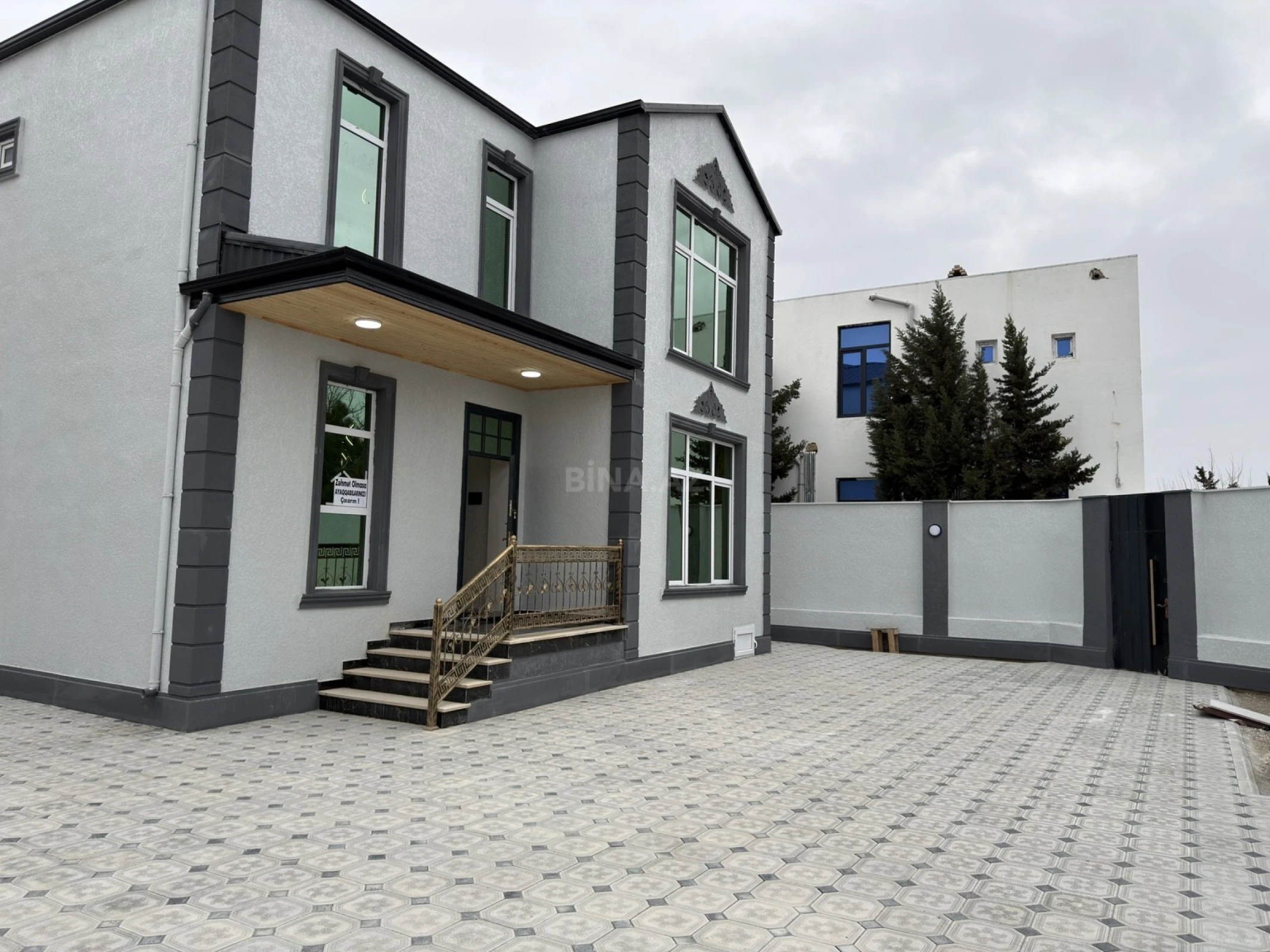 Satılır 5 otaqlı həyət evi 150 m²