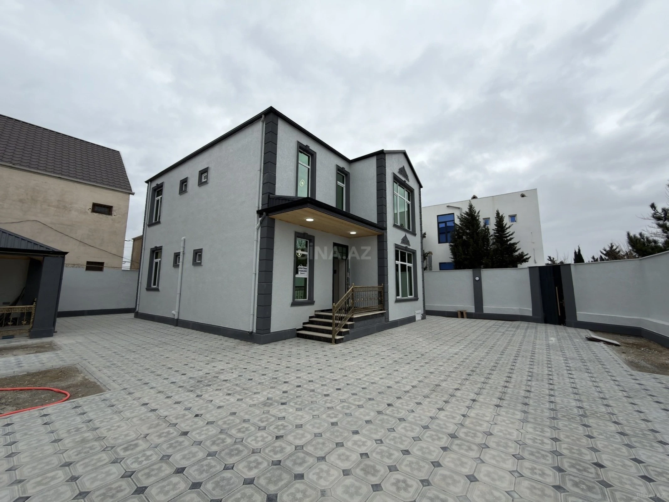 Satılır 5 otaqlı həyət evi 150 m²