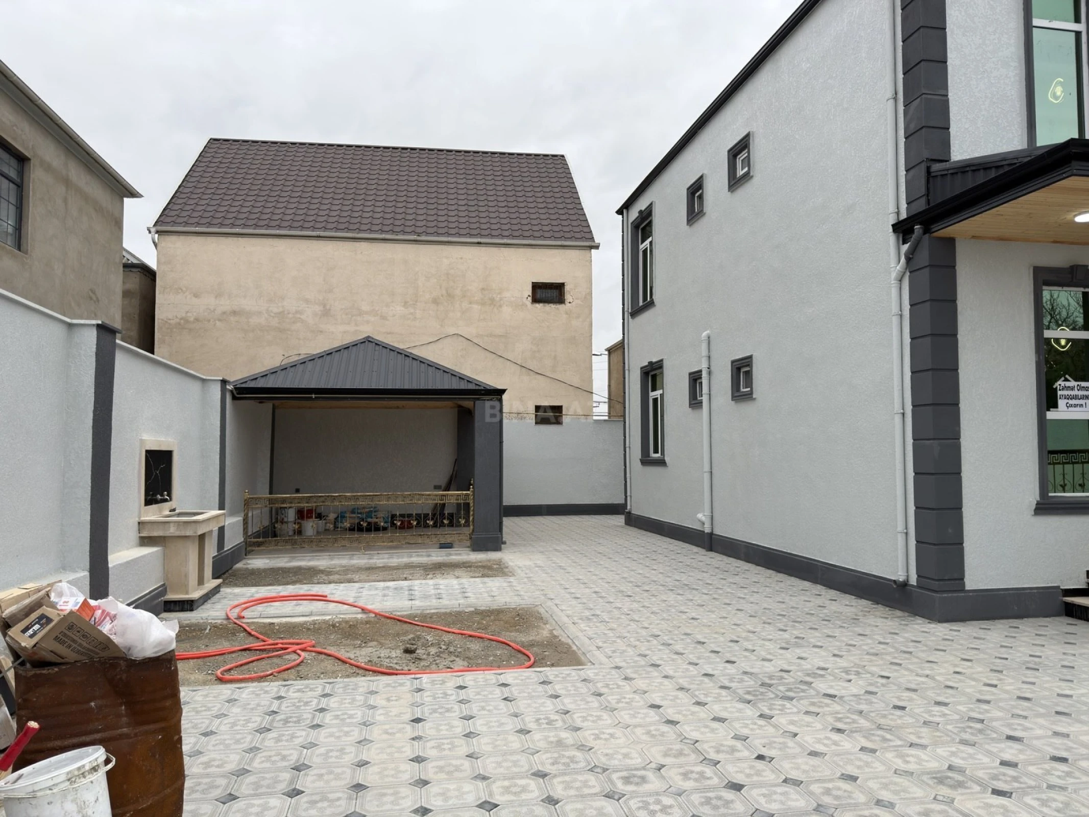 Satılır 5 otaqlı həyət evi 150 m²