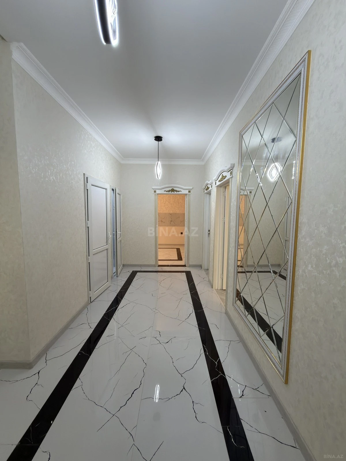 Satılır 5 otaqlı həyət evi 150 m²