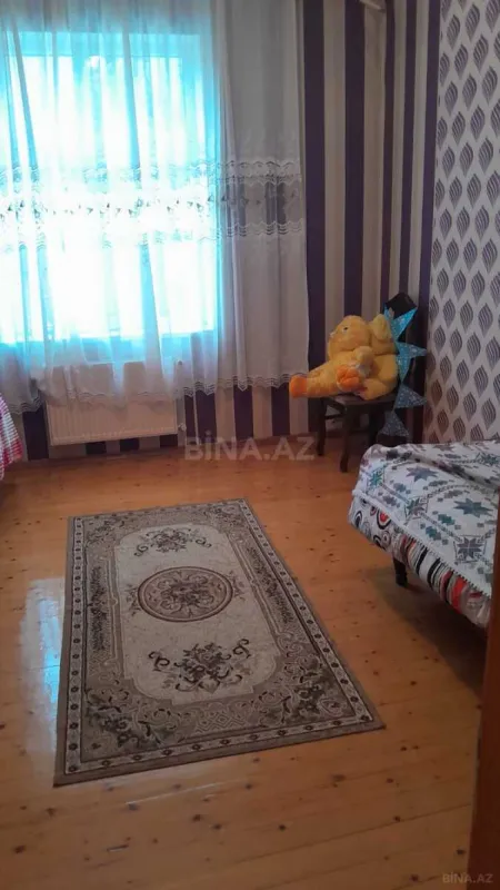 Satılır 6 otaqlı həyət evi 220 m²