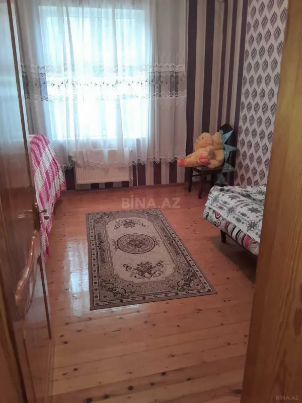 Satılır 6 otaqlı həyət evi 220 m²