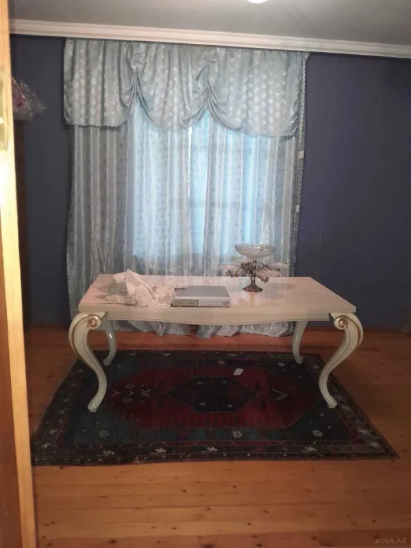 Satılır 6 otaqlı həyət evi 220 m²