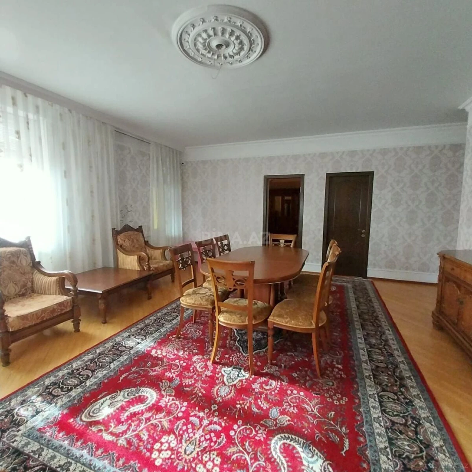Kirayə verilir 6 otaqlı həyət evi 400 m²