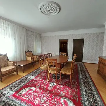Kirayə verilir 6 otaqlı həyət evi 400 m²