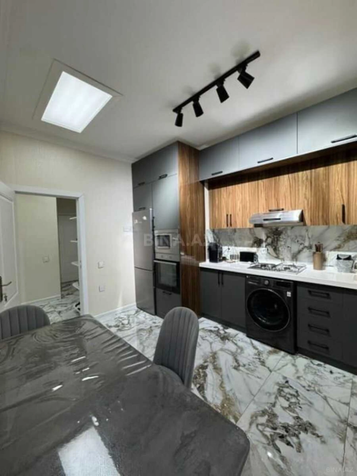 Kirayə verilir 3 otaqlı mənzil 105 m²