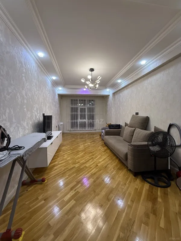 Satılır 2 otaqlı mənzil 96 m²