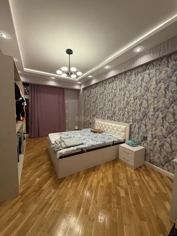 Satılır 2 otaqlı mənzil 96 m²