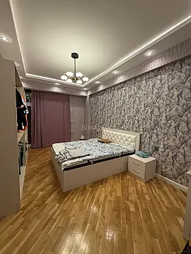 Satılır 2 otaqlı mənzil 96 m²