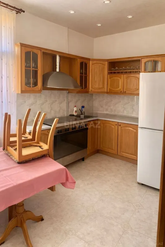 Satılır 7 otaqlı həyət evi 400 m²