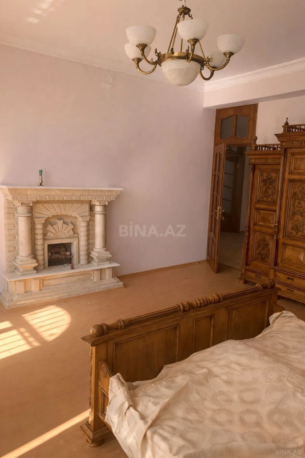 Satılır 7 otaqlı həyət evi 400 m²