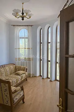 Satılır 7 otaqlı həyət evi 400 m²