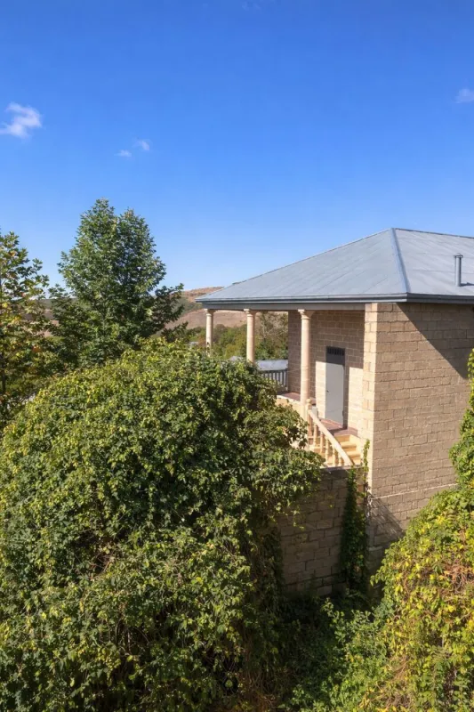 Satılır 7 otaqlı həyət evi 400 m²