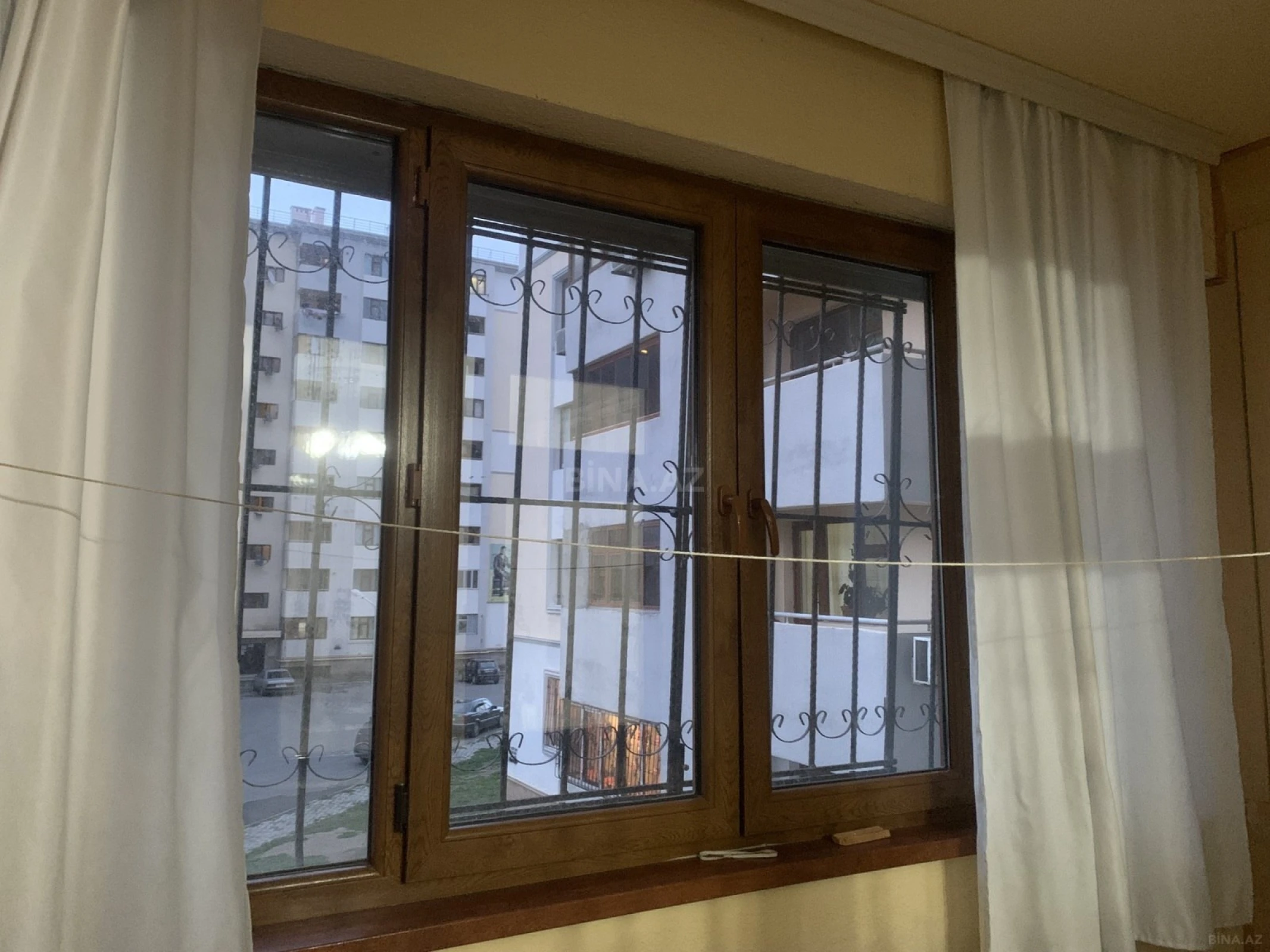 Satılır 2 otaqlı mənzil 71 m²