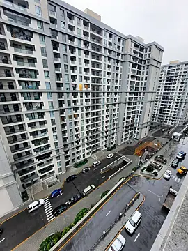 Satılır 2 otaqlı mənzil 83 m²