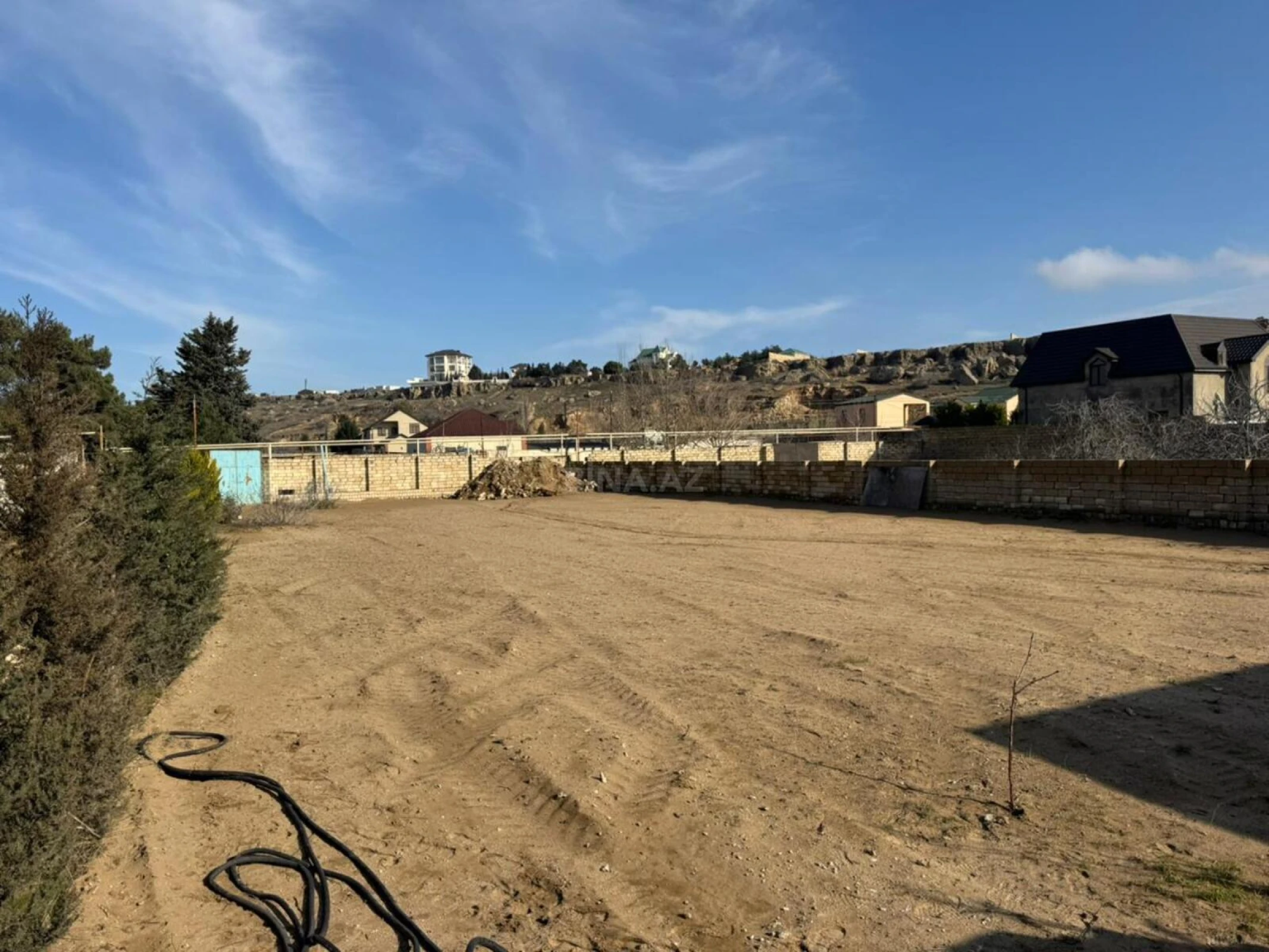 Satılır torpaq sahəsi 12 m²