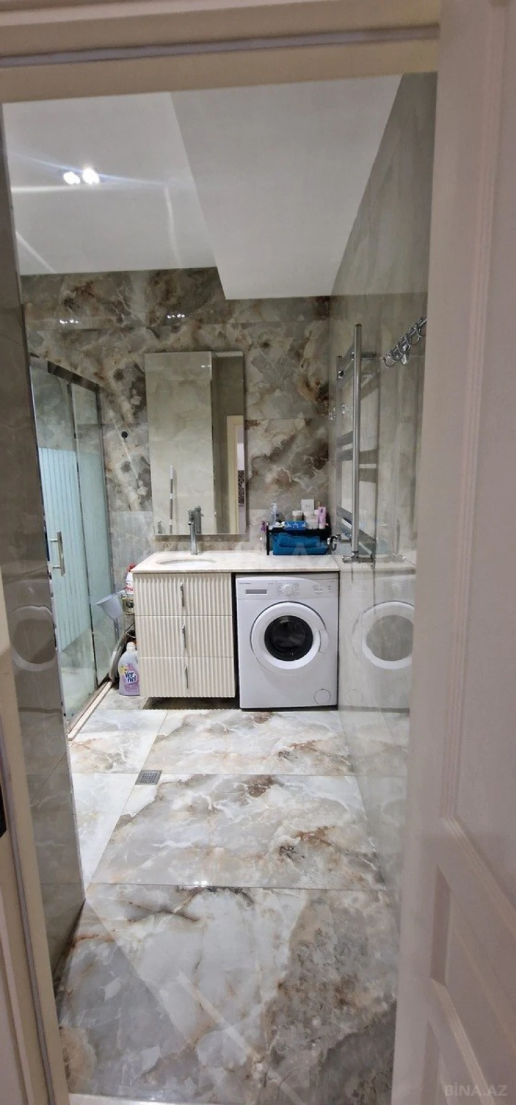 Kirayə verilir 2 otaqlı mənzil 65 m²