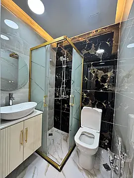 Satılır 2 otaqlı mənzil 79 m²