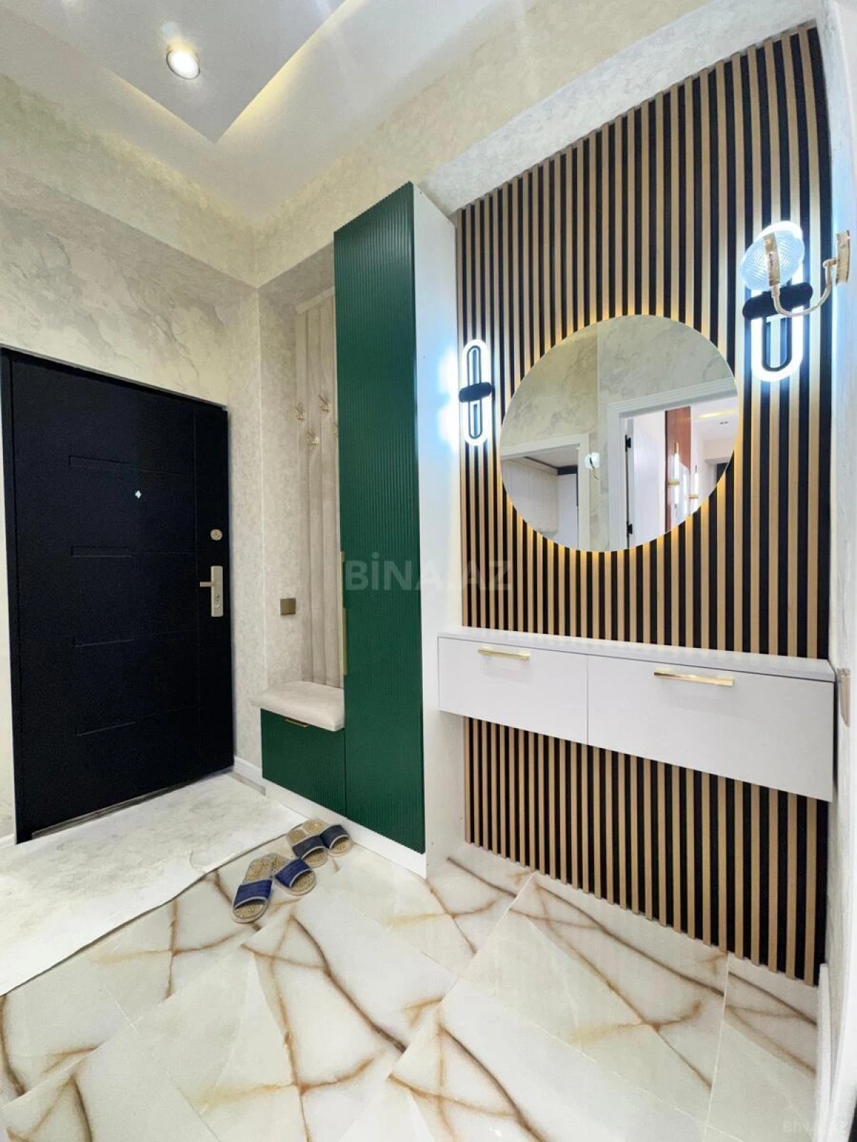 Satılır 2 otaqlı mənzil 79 m²