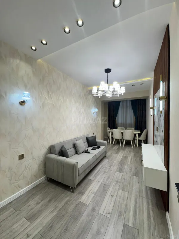 Satılır 2 otaqlı mənzil 79 m²