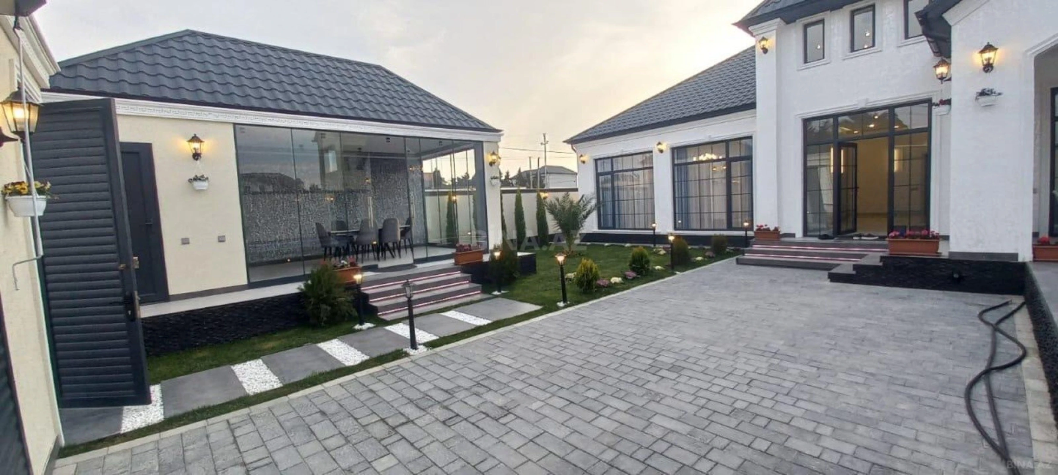 Satılır 4 otaqlı həyət evi 200 m²