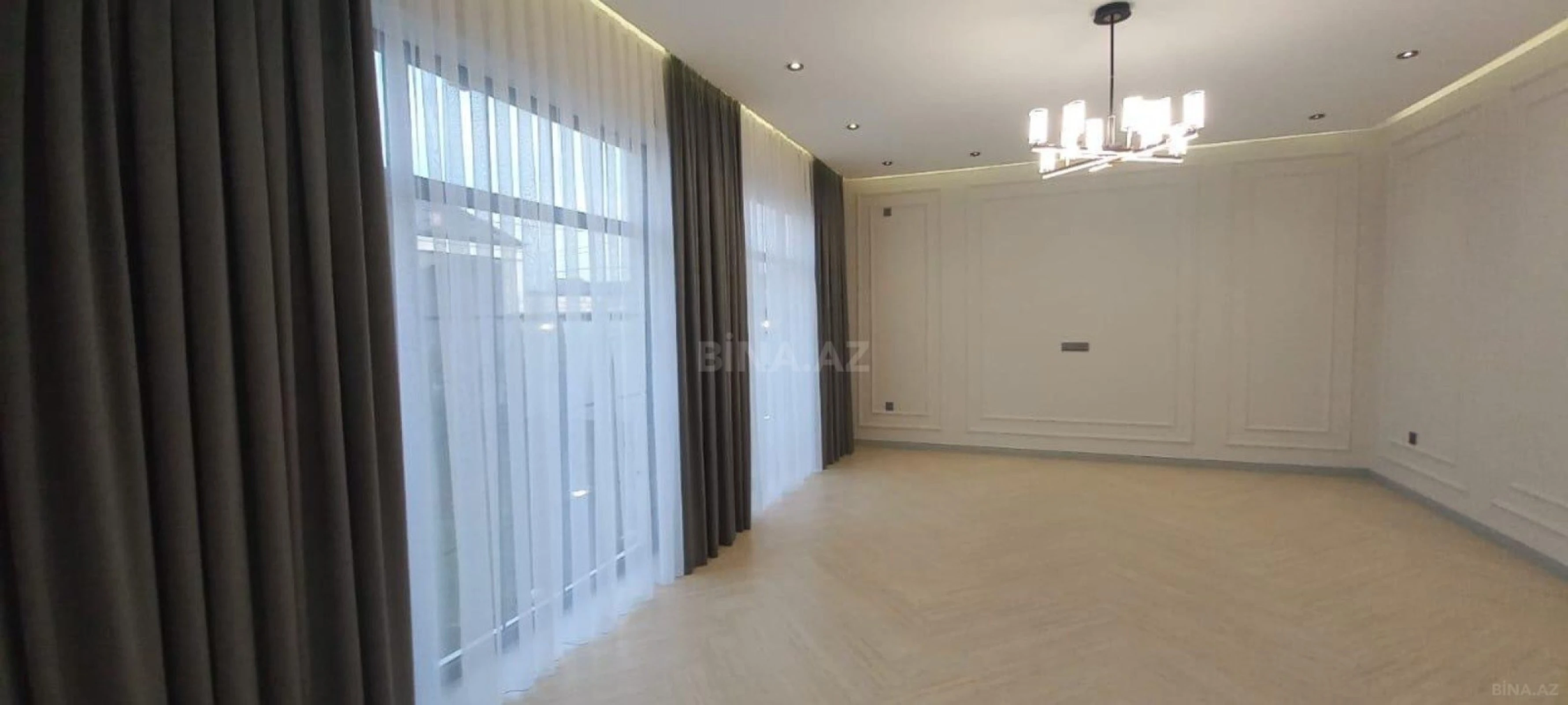 Satılır 4 otaqlı həyət evi 200 m²