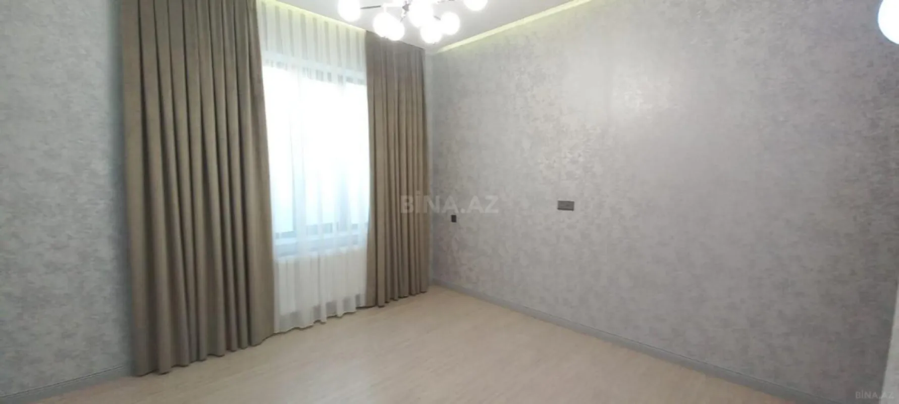 Satılır 4 otaqlı həyət evi 200 m²
