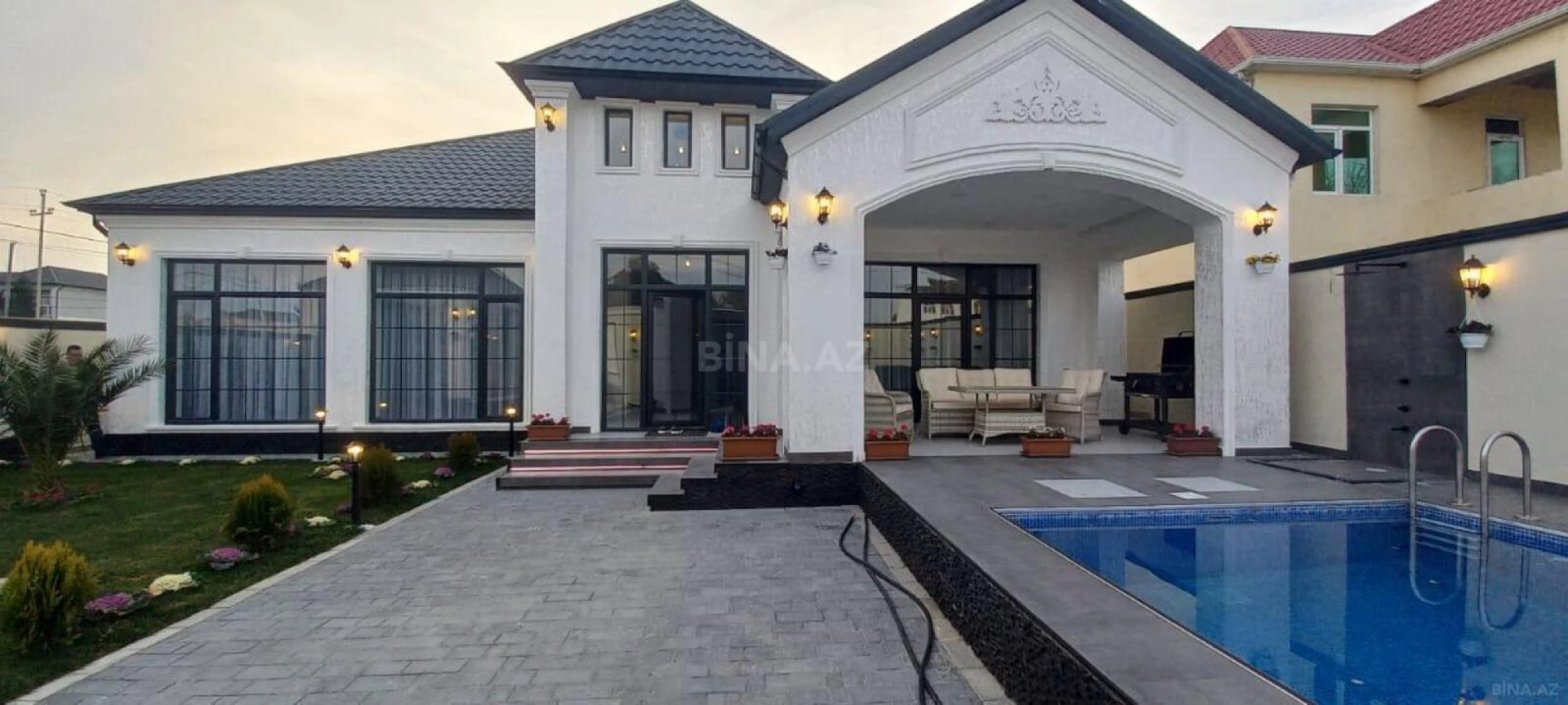 Satılır 4 otaqlı həyət evi 200 m²