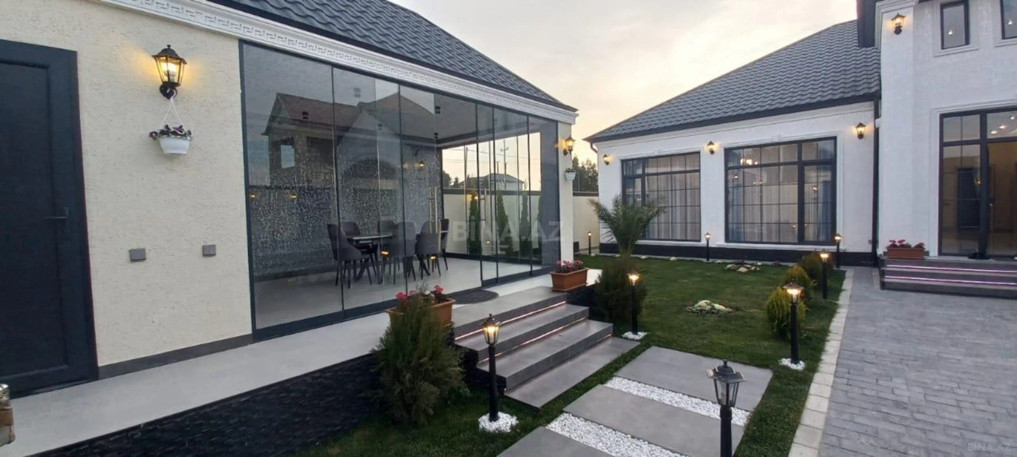 Satılır 4 otaqlı həyət evi 200 m²