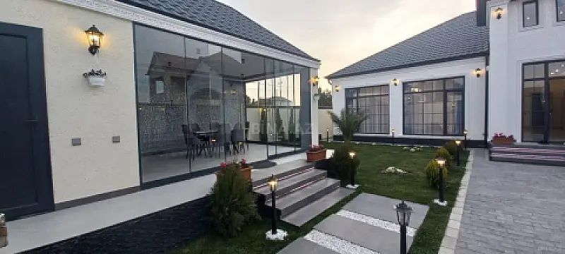 Satılır 4 otaqlı həyət evi 200 m²