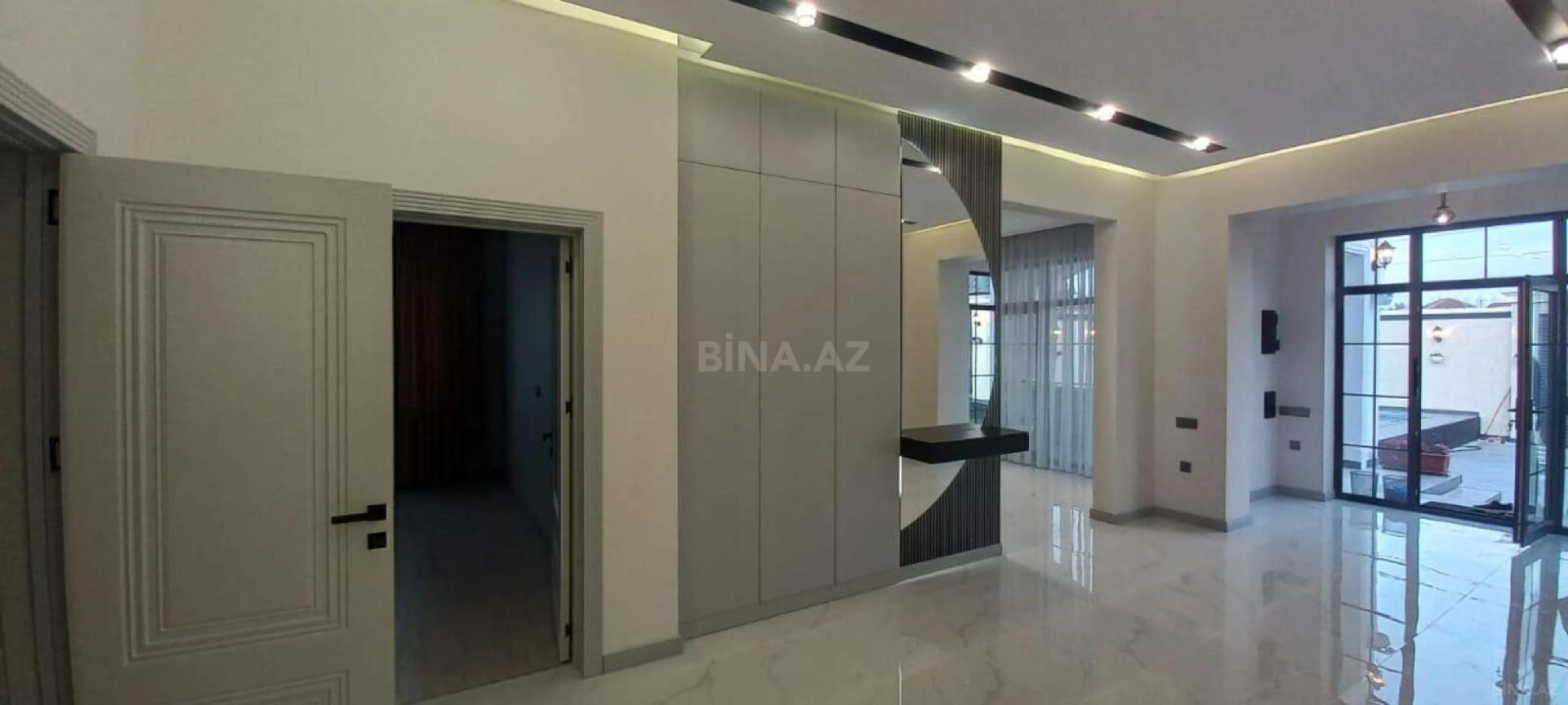 Satılır 4 otaqlı həyət evi 200 m²