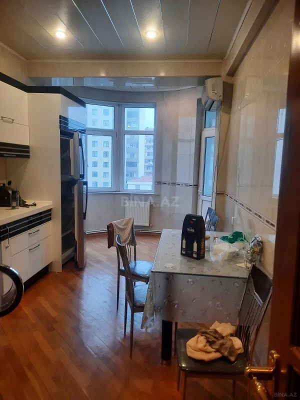 Satılır 3 otaqlı mənzil 160 m²