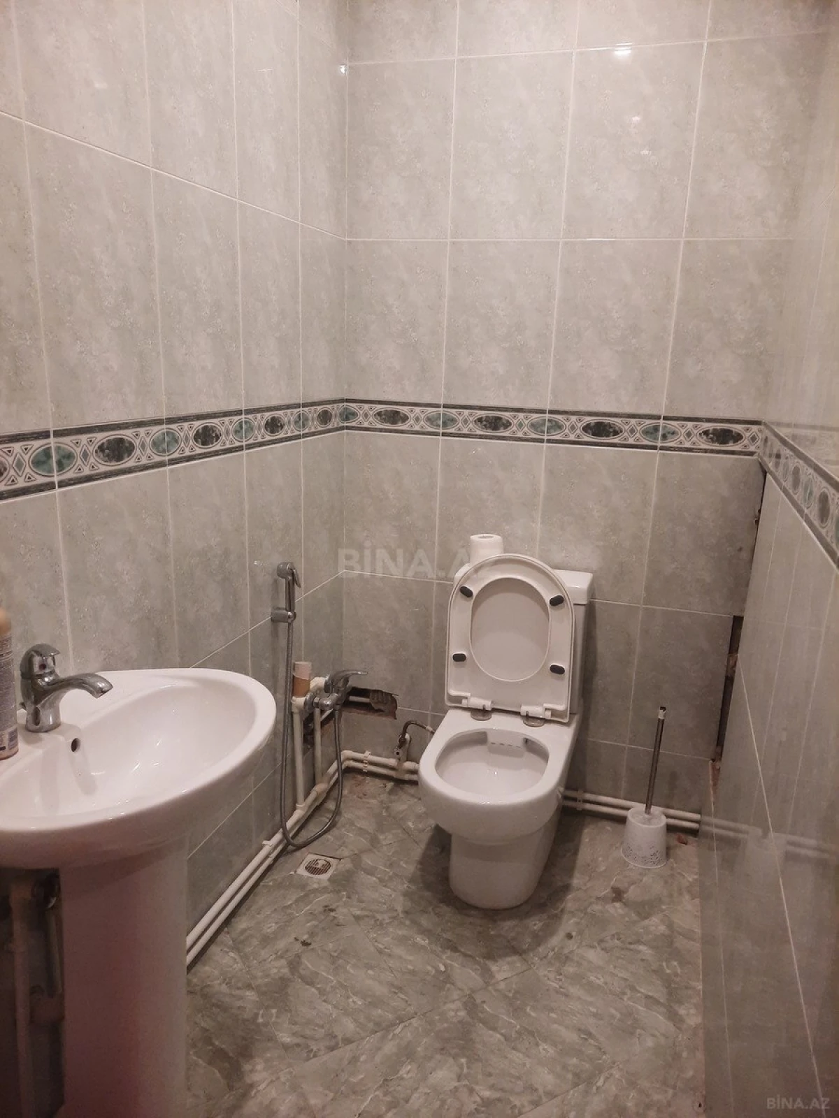 Satılır 3 otaqlı mənzil 160 m²