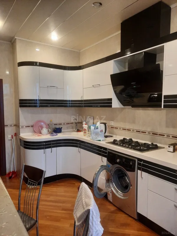 Satılır 3 otaqlı mənzil 160 m²