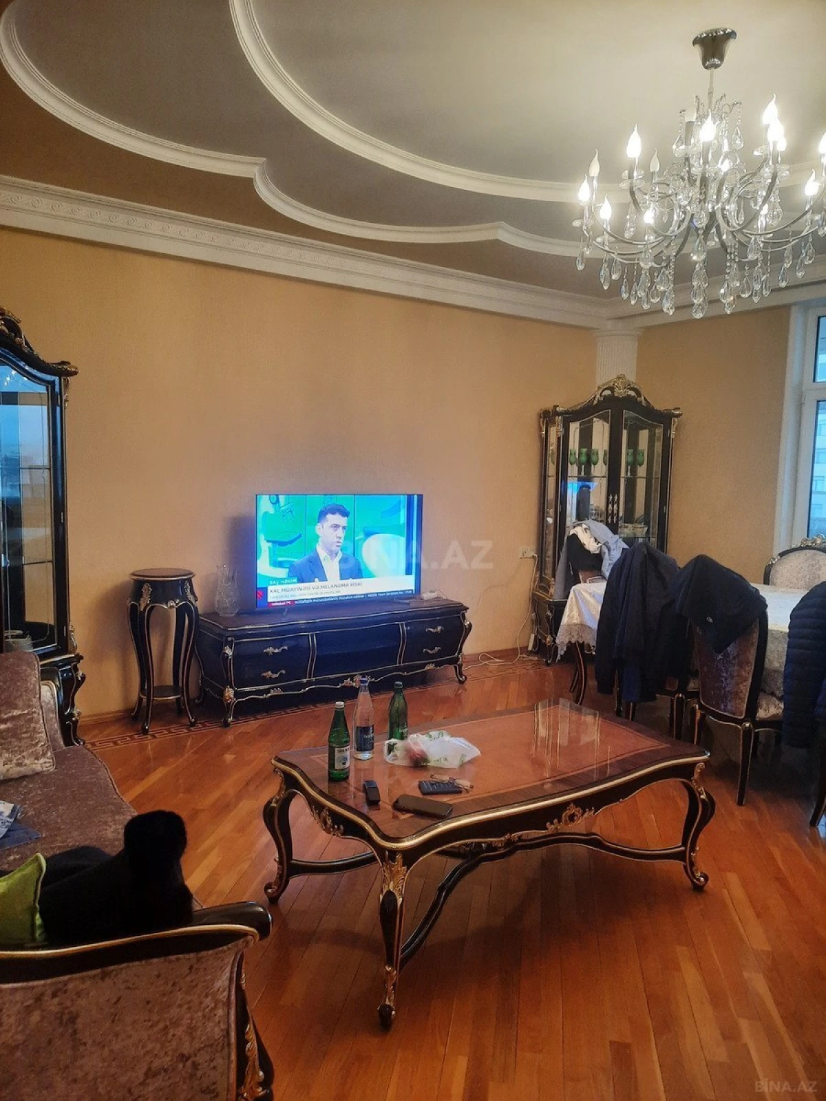 Satılır 3 otaqlı mənzil 160 m²