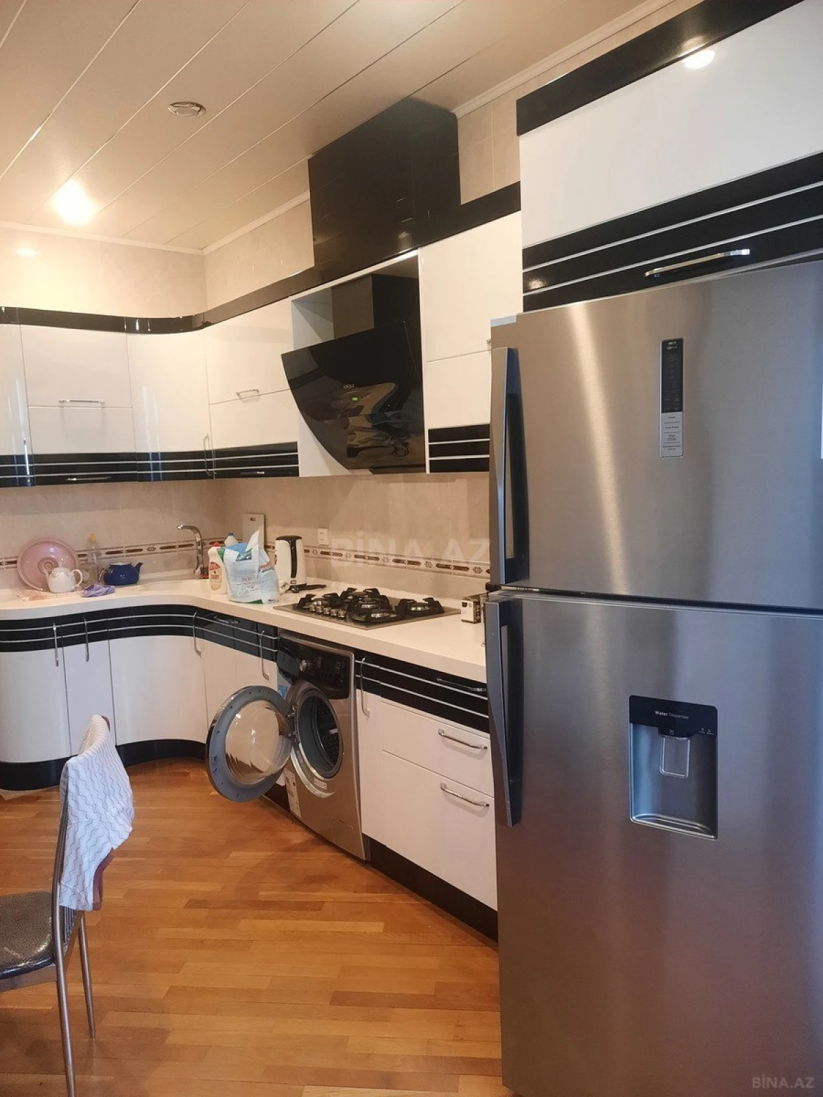 Satılır 3 otaqlı mənzil 160 m²