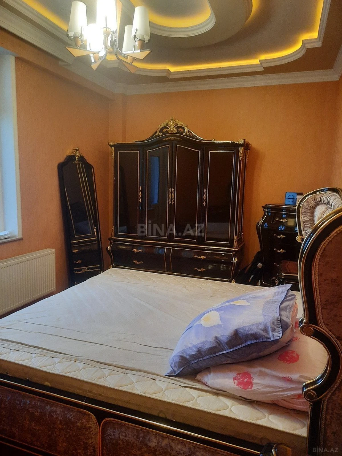 Satılır 3 otaqlı mənzil 160 m²