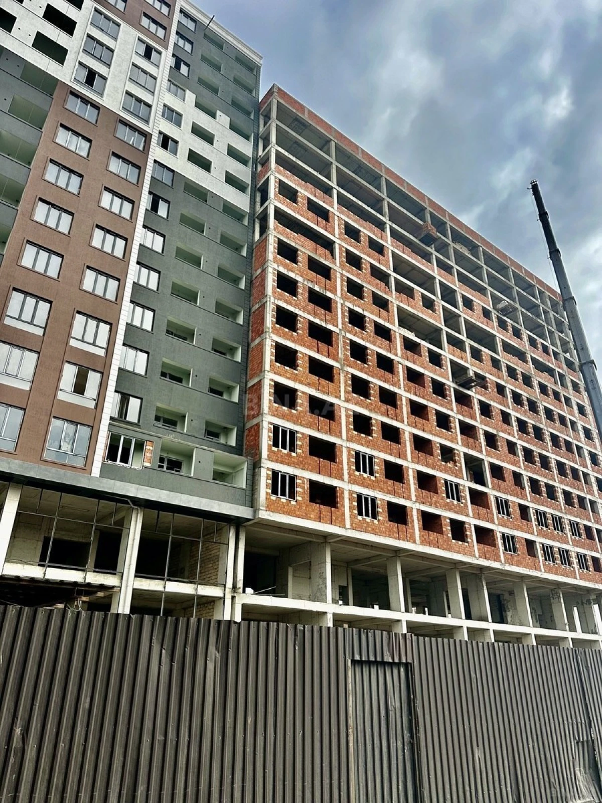 Satılır 1 otaqlı mənzil 53 m²