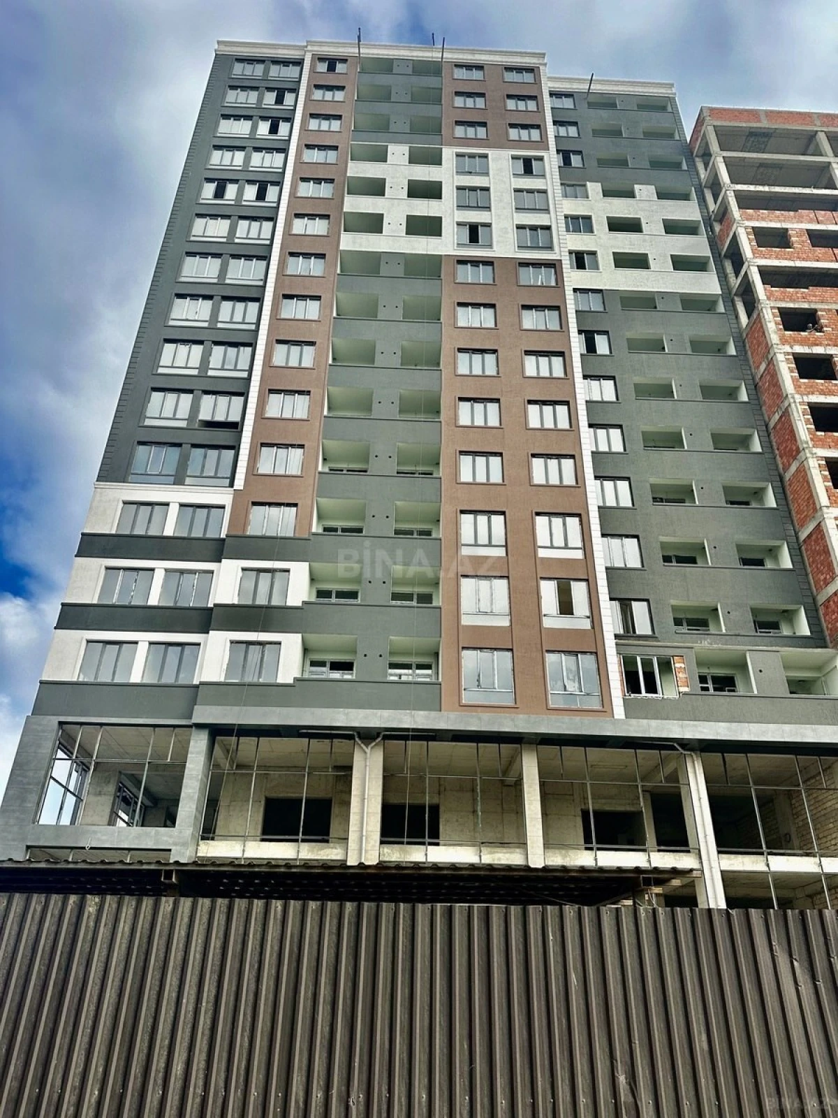 Satılır 1 otaqlı mənzil 53 m²