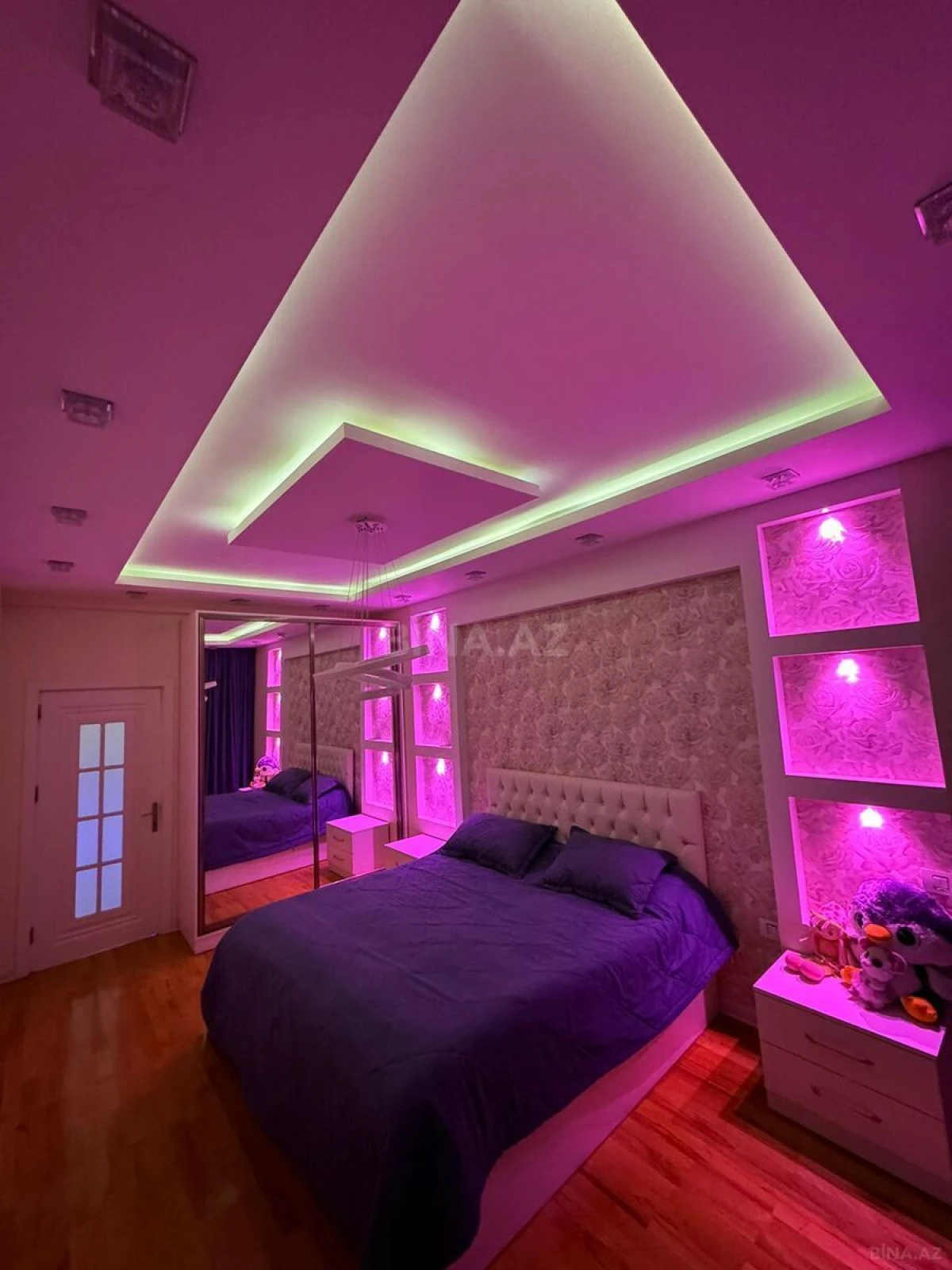 Satılır 2 otaqlı mənzil 105 m²