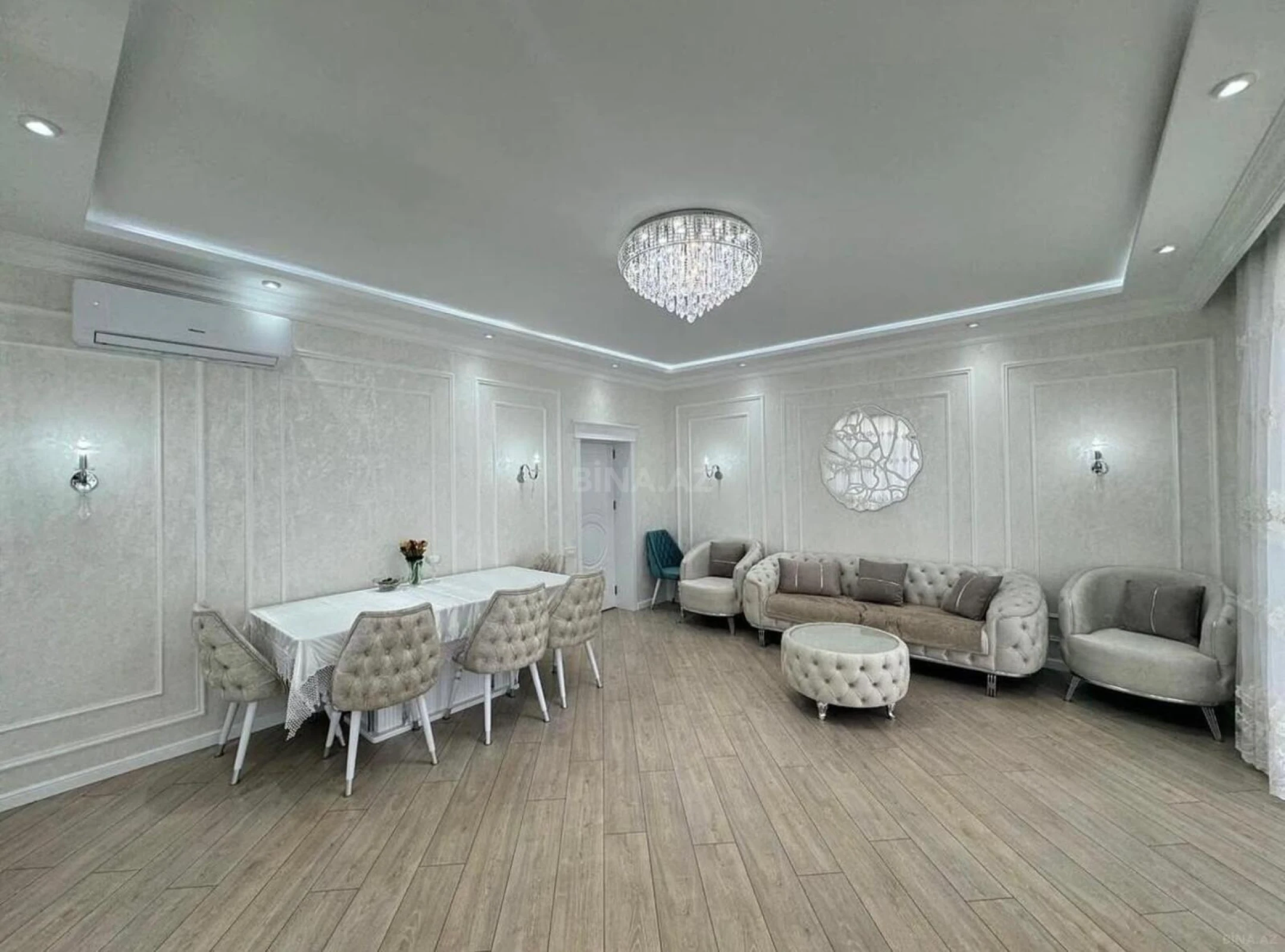 Satılır 2 otaqlı mənzil 108 m²