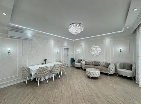 Satılır 2 otaqlı mənzil 108 m²