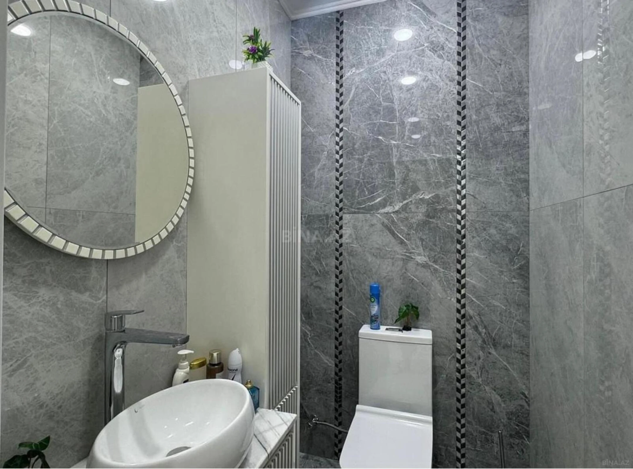 Satılır 2 otaqlı mənzil 108 m²