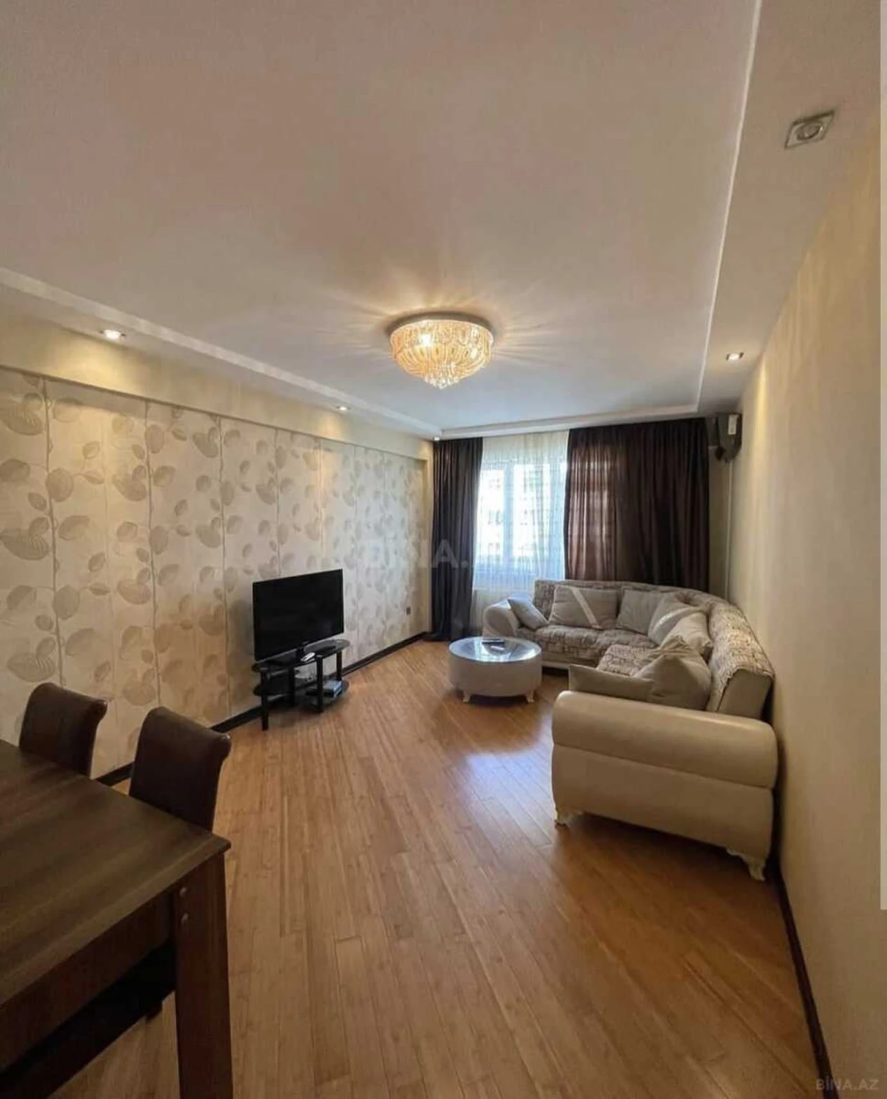 Satılır 2 otaqlı mənzil 91 m²