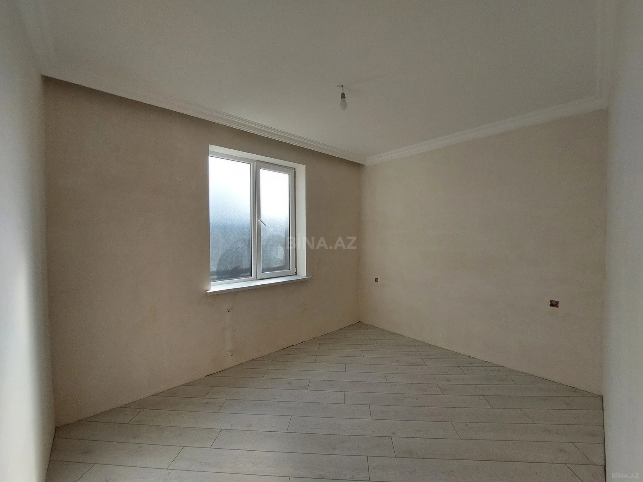 Satılır 4 otaqlı həyət evi 156 m²