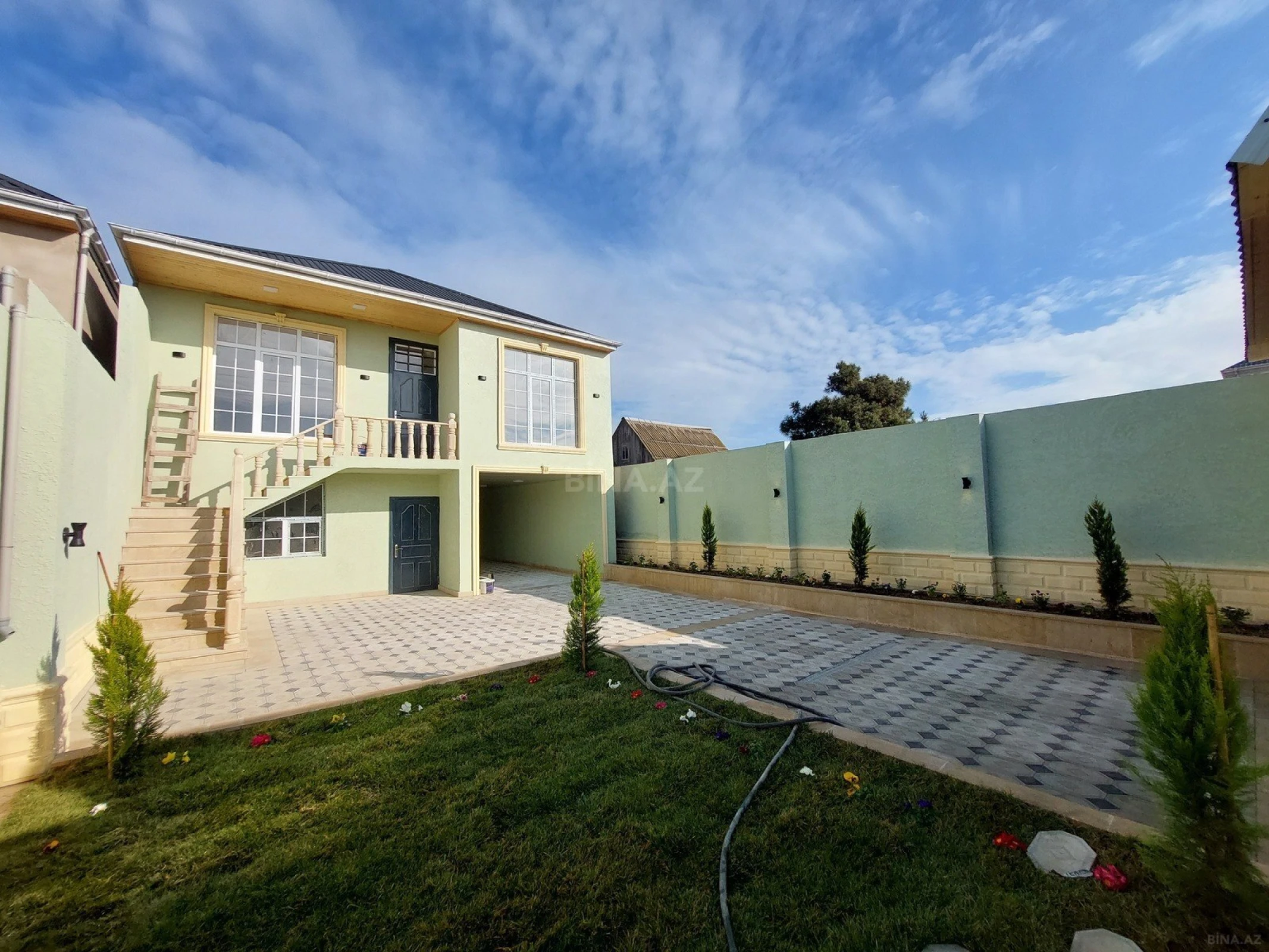 Satılır 4 otaqlı həyət evi 156 m²