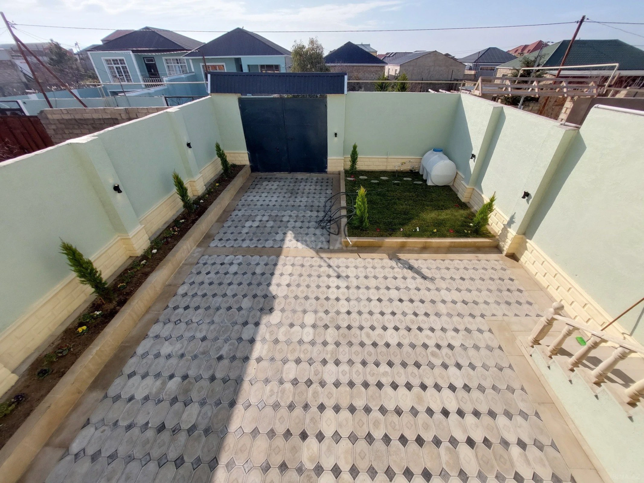 Satılır 4 otaqlı həyət evi 156 m²