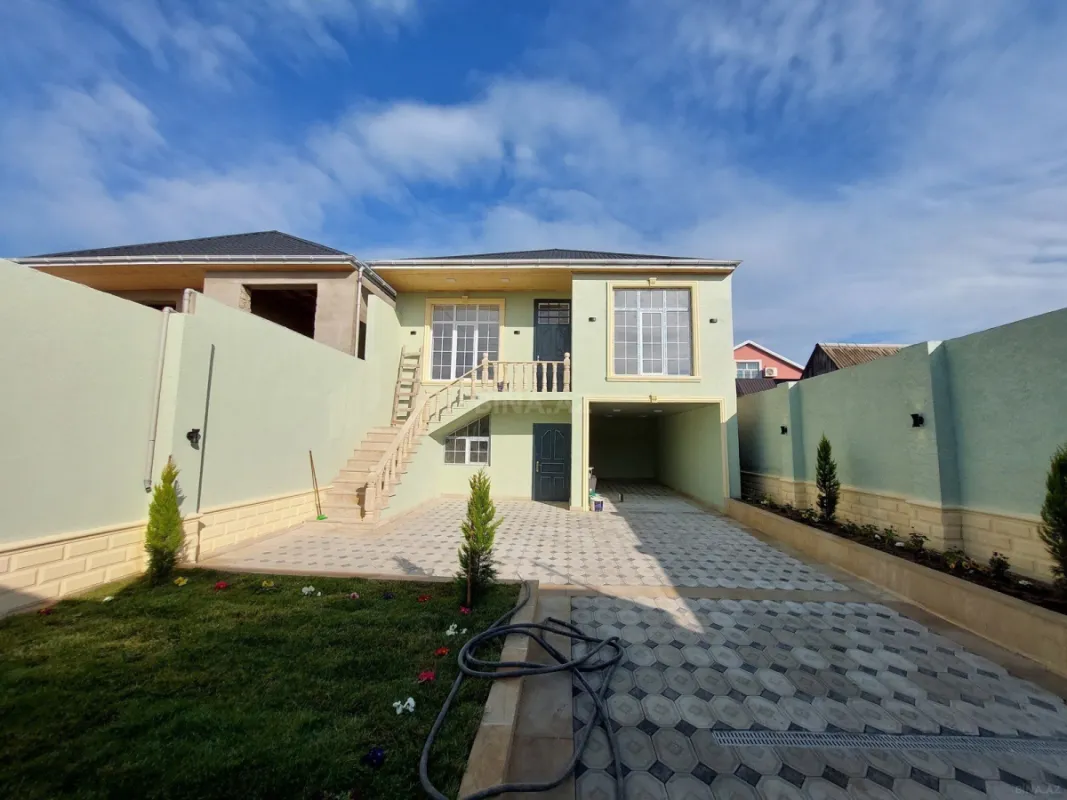 Satılır 4 otaqlı həyət evi 156 m²