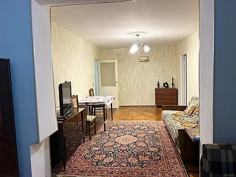 Kirayə verilir 2 otaqlı mənzil 70 m²