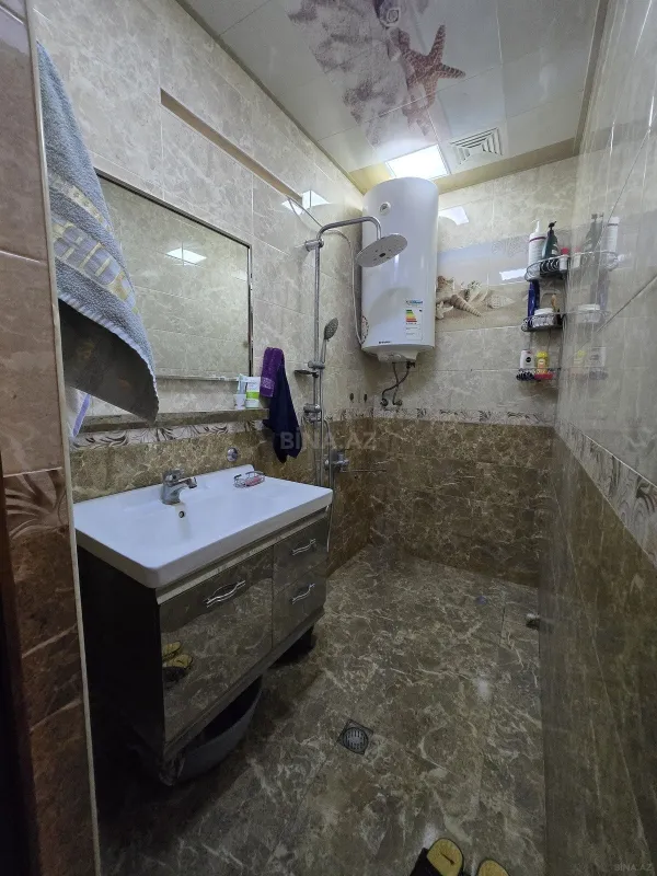 Satılır 5 otaqlı mənzil 120 m²